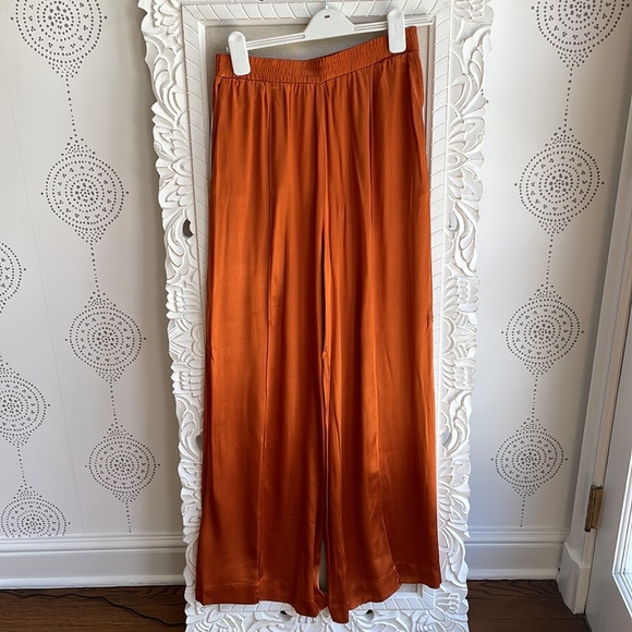 NWT! Matching Set! - Picture 5 of 7